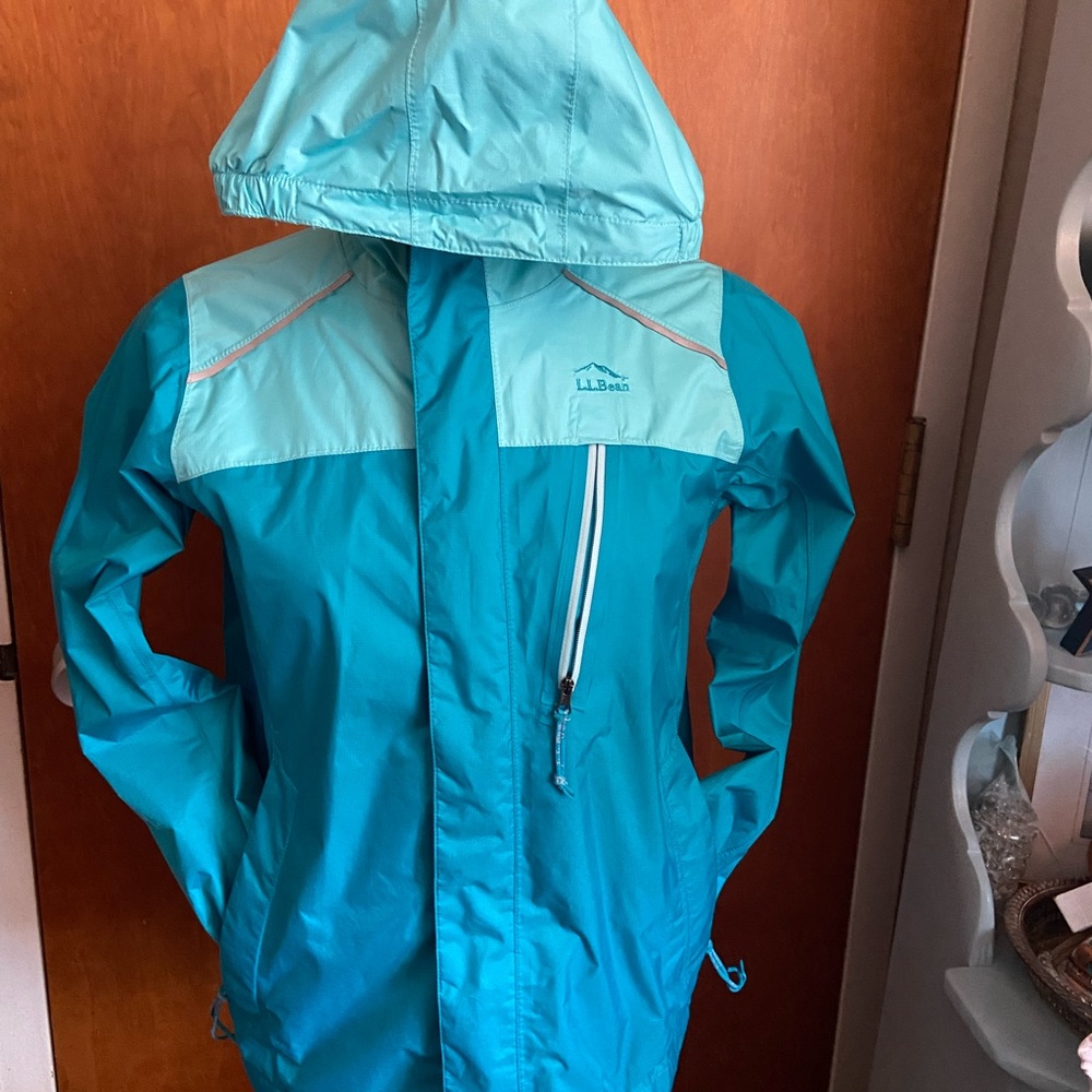 NWOT L.L. Bean windbreaker